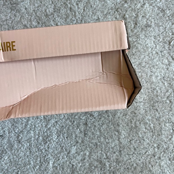 Cushionaire Women's Cream Sneakers, sz 9.5W - Picture 11 of 14